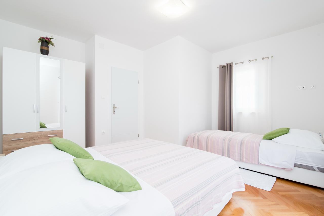 Apartment Seventh Heaven Podstrana Exteriör bild